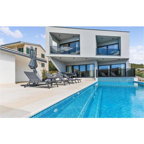 Beautiful home in Marina with Outdoor swimming pool, WiFi and Heated swimming pool