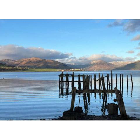 Beautiful Upper Apartment/Stunning Sea Views, Isle of Bute