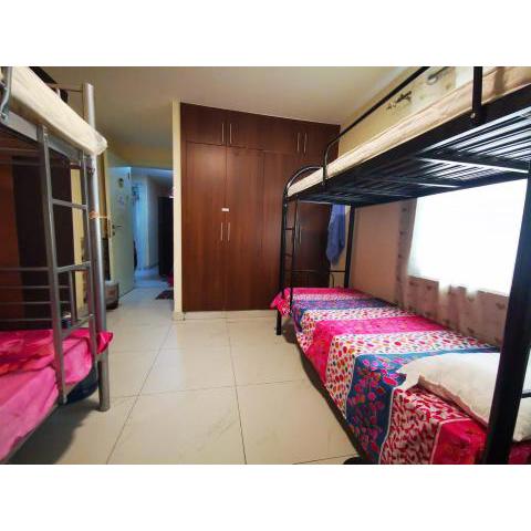 Bed Space For Females Near Metro Station