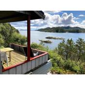 Bergen/Sotra:Waterfront cabin(s).Boat.Fish.Jacuzzi