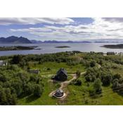 Bestefarhaugen - The cozy house on the hill - with a dome