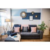 Blackpool Abode - Beach Suite Apartment