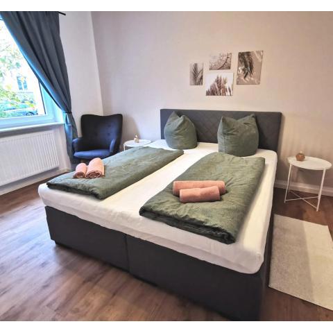 BohnApartments Flora Suite mit Balkon - WLAN - Netflix - Nähe Petersberg - Domplatz