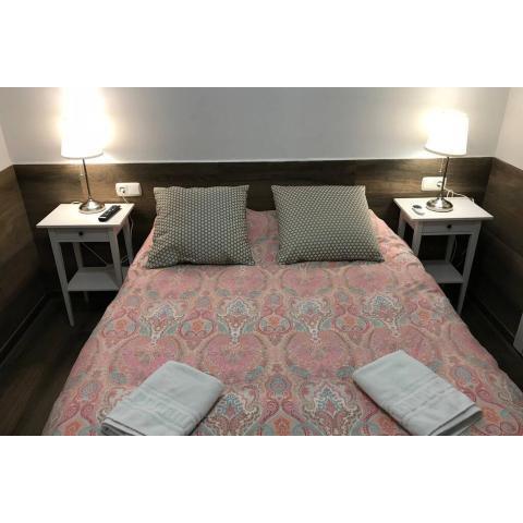 Bonito apartamento junto a Paseo de la Bomba