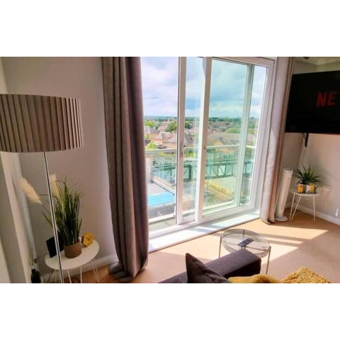 BookApartments.CoHeathrow - Top Apartment Skyline views