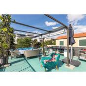 Boutique Triple House w Garden RoofTerrace & BBQ