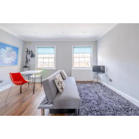 Bright 1BD Apartment in Whitechapel