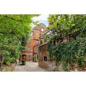 Bright & Airy Hampstead Family Home with Character