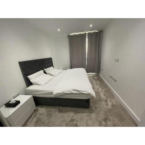 Bright modern two bedrooms flat