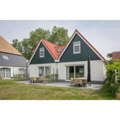 Bungalow on Texel with a spacious terrace near the center of De Cocksdorp