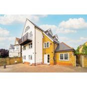 Bushy Park Views Apartments