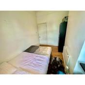 Buzzz City Rooms Apartment North West London