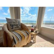 By the beach, pet friendly, stunning views apartment