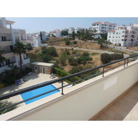 C04 - Pool View 3 Bed Apartment