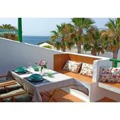 Calypso, apartamento completo con vistas al mar y a la piscina en Costa Teguise
