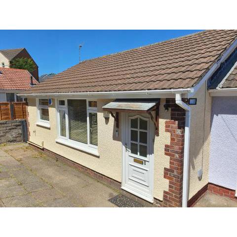 Captivating 2 bedroom bungalow in mumbles