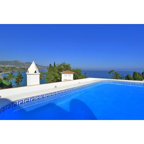 Carabeo 99 - Sleeps 4