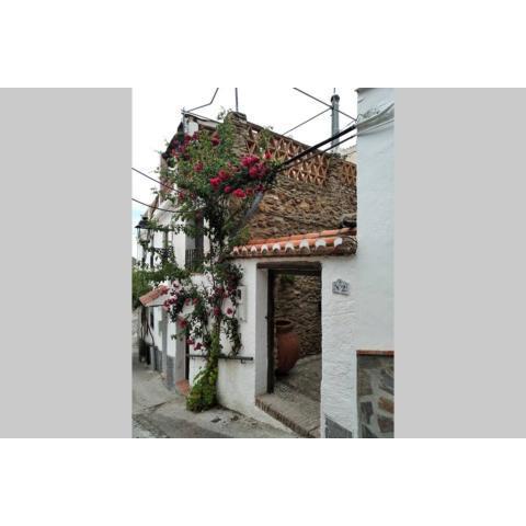 Casa Fuensanta balcón al mar de la Alpujarra