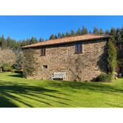 Casa Rural con precioso jardín cerca de la playa en Valdoviño