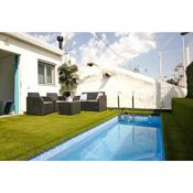 Castella Home - Pool and Barbacue