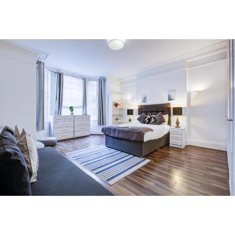 Central London 4-Bedroom, 2- Baths House