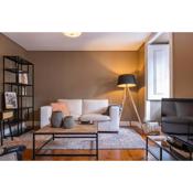 Charming 1BDR Apartment in City Center by LovelyStay