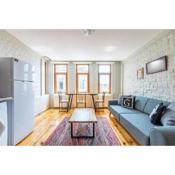 Charming Beautiful 1bed Pera Gem Balcony! #301