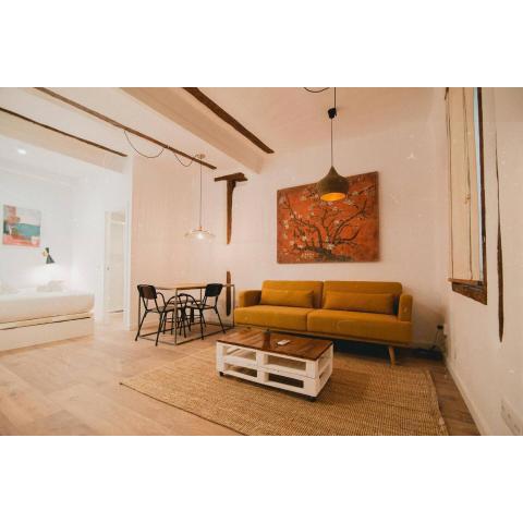 CHARMING DESIGN APARTMENT REINA SOFIA