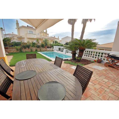 Chill & Bond House, Alvor