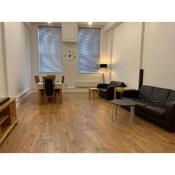 City Centre 3 bedrooms apartment with parking