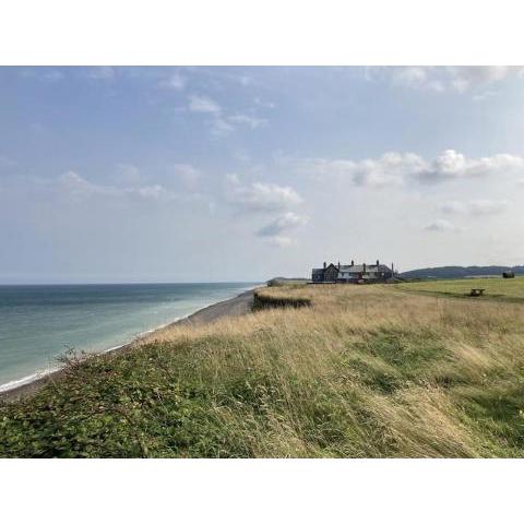 Cliff-top Coastguard's Cottage, an Off-Grid Escape