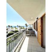 CO3 Lovely apt. -Sea views - 50m from the beach-AC