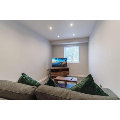 Contemporary 1 Bedroom Apartment in Liverpool