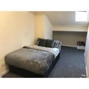 Cosy 1-Bed Apartment in Bury Town Centre