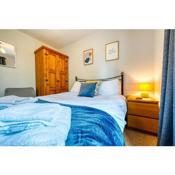 Cosy 3 bed apartment in Southam, sleeps 6