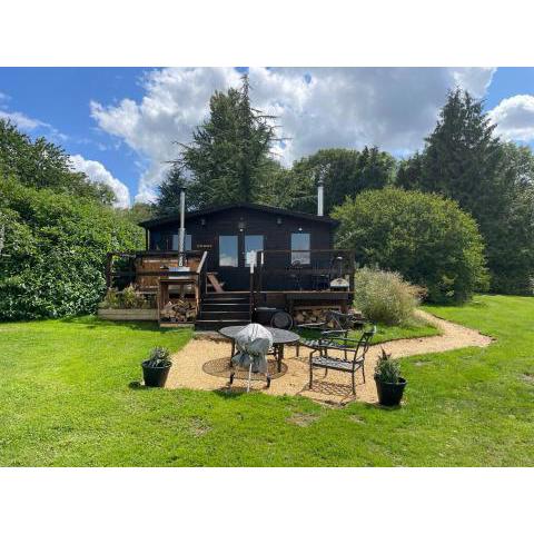 Cosy cabin in Annie’s meadow