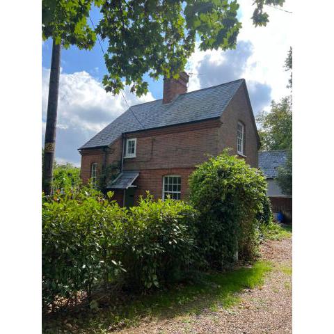 Cosy cottage in the heart of the countryside