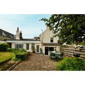 Cosy country cottage in Central Scotland