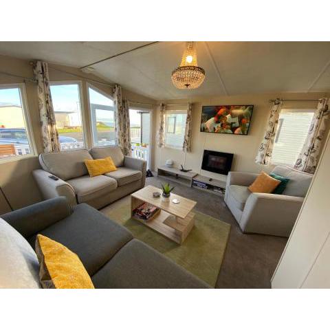 Cosy & Modern Private Seaview Caravan