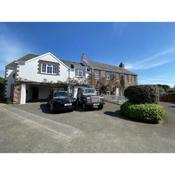 Country cottage with private garden close to beach