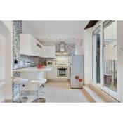 Coverciano Modern Apartment with Patio!