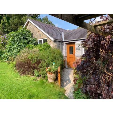 Cozy Cottage - Near Brew Pub / Snowdonia National Park.