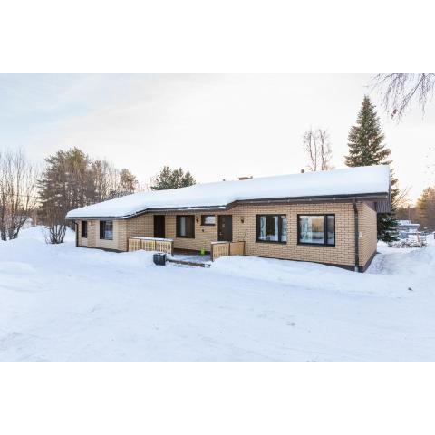 Cozy five bedroom house