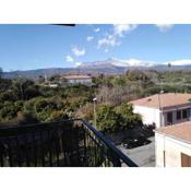 Cozy home with etna view and beach nearby