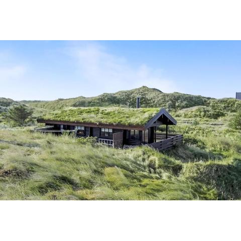 Cozy house with stunning sea views