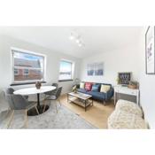 Cozy Urban Oasis: Stylish One Bedroom Flat on Old Compton Street