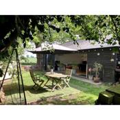 Crossing Retreat - POOL table, PROJECTOR, BARN