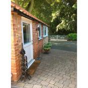 Crossways Self-Catering Cottage - Self Contained