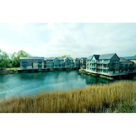 De Vere Cotswold Water Park Apartments