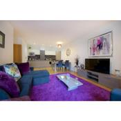 Deluxe 2 Bed 2 Bath Spacious City Centre Apartment